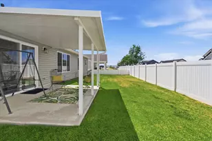 279 W 520 S, Hyde Park, UT 84318 - Photo 32