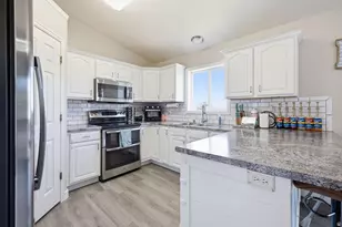309 W 150 N, Hyde Park, UT 84318 - Photo 4