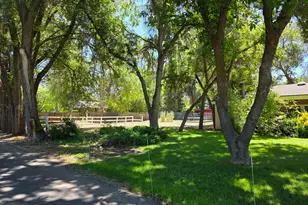 1846 E Charleston Ln, Holladay, UT 84121 - Photo 4