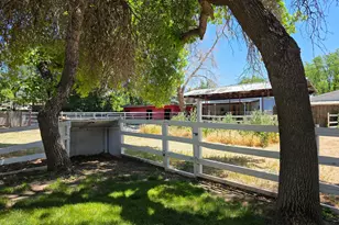 1846 E Charleston Ln, Holladay, UT 84121 - Photo 14