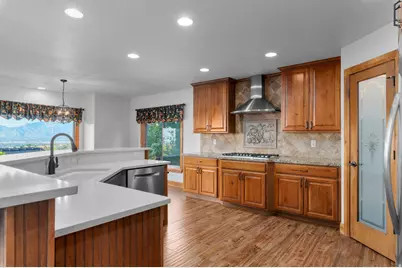 5358 W Evening Side Dr, Herriman, UT 84096 - Photo 16