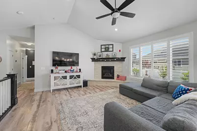 692 W Baxter Ln, Saratoga Springs, UT 84045 - Photo 2