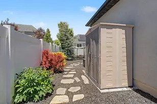 692 W Baxter Ln, Saratoga Springs, UT 84045 - Photo 30
