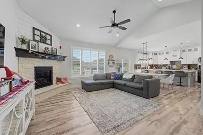 692 W Baxter Ln, Saratoga Springs, UT 84045 - Photo 4