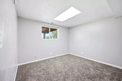 11042 S Lindon Rd E, Sandy, UT 84092 - Photo 18