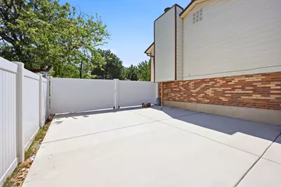 11042 S Lindon Rd E, Sandy, UT 84092 - Photo 28