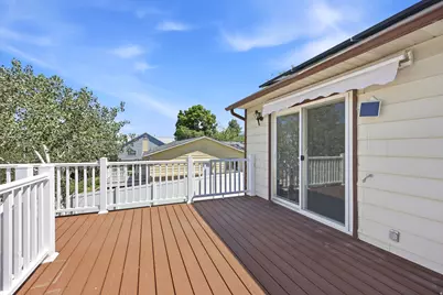 11042 S Lindon Rd E, Sandy, UT 84092 - Photo 22