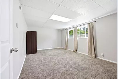 11042 S Lindon Rd E, Sandy, UT 84092 - Photo 20