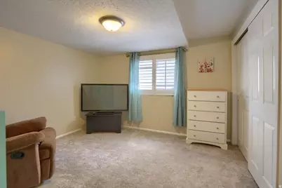9628 S 2760 E, Sandy, UT 84092 - Photo 26