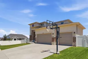 8417 S Otter Dr W, West Jordan, UT 84081 - Photo 2