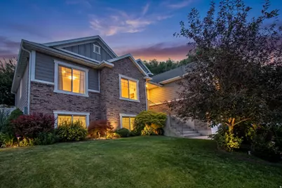 588 W 1175 N, Farmington, UT 84025 - Photo 2