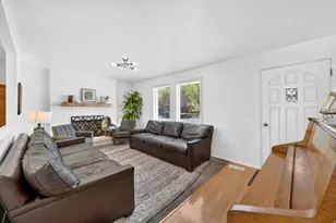 2644 W 12420 S, Riverton, UT 84065 - Photo 2