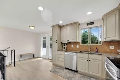 1142 E Turquoise Way, Sandy, UT 84094 - Photo 12