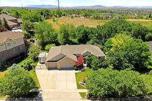 1561 E Lakeview Way S, Ogden, UT 84403 - Photo 4