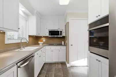 3497 S Park Mdws, South Salt Lake, UT 84106 - Photo 10