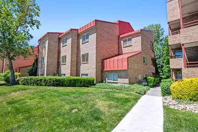 4828 S Highland Cir E #303, Holladay, UT 84117 - Photo 2