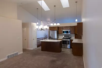 980 Brook Haven Dr, Kaysville, UT 84037 - Photo 2