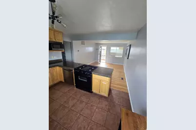 650 N 300 W #206, Salt Lake City, UT 84103 - Photo 2