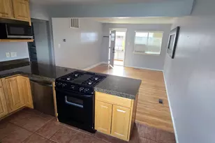 650 N 300 W, Salt Lake City, UT 84103 - Photo 2