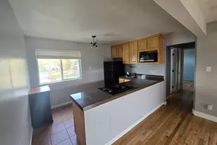 650 N 300 W, Salt Lake City, UT 84103 - Photo 6