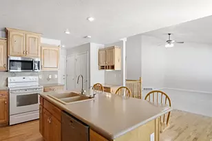12758 S Marks Way W, Riverton, UT 84065 - Photo 14