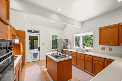 1020 E 1700 S, Salt Lake City, UT 84105 - Photo 16