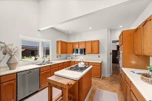 1020 E 1700 S, Salt Lake City, UT 84105 - Photo 18