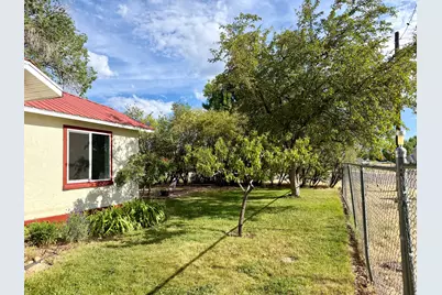 189 N 200 W, Blanding, UT 84511 - Photo 2