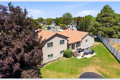 11209 S Christopher Cir E, Sandy, UT 84092 - Photo 48