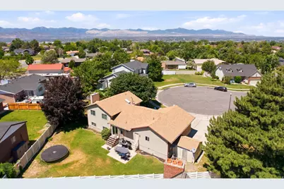 11209 S Christopher Cir E, Sandy, UT 84092 - Photo 52