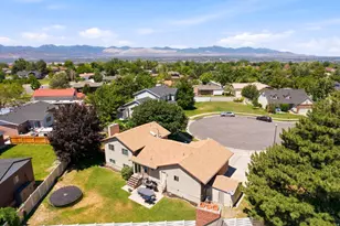 11209 S Christopher Cir E, Sandy, UT 84092 - Photo 52