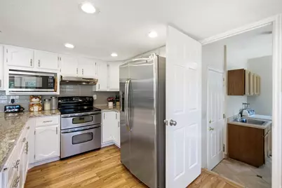 11209 S Christopher Cir E, Sandy, UT 84092 - Photo 10