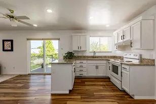 10079 S 3200 W, South Jordan, UT 84095 - Photo 16