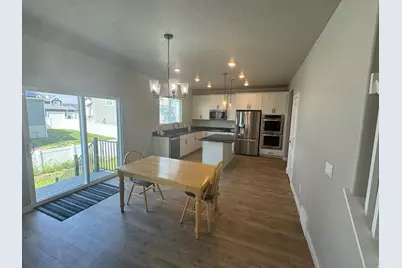 4186 W 800 S, Syracuse, UT 84075 - Photo 2
