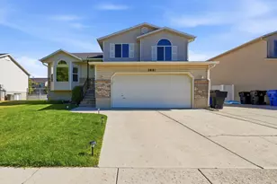 2881 W 2075 S, Syracuse, UT 84075 - Photo 2