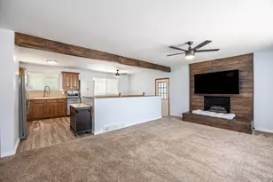 10574 S Crocus St E, Sandy, UT 84094 - Photo 2