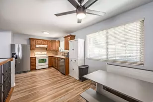 10574 S Crocus St E, Sandy, UT 84094 - Photo 6