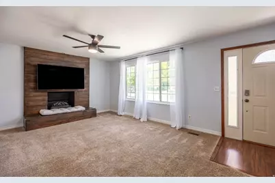 10574 S Crocus St E, Sandy, UT 84094 - Photo 4