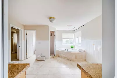 1273 E Grayson Ct, Sandy, UT 84094 - Photo 16