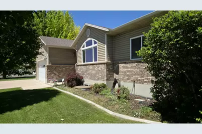 2294 W 900 N, Vernal, UT 84078 - Photo 2