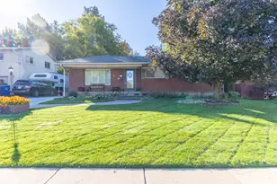 695 33rd St, Ogden, UT 84403 - Photo 2