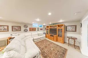 695 33rd St, Ogden, UT 84403 - Photo 26