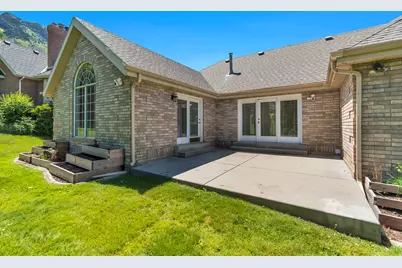 1241 Cambridge Ct, Provo, UT 84604 - Photo 4