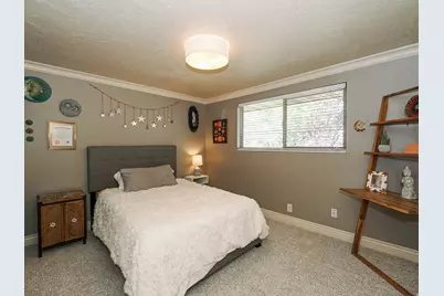 2425 E Cinnabar Ln, Cottonwood Heights, UT 84121 - Photo 32