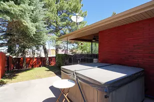 2425 E Cinnabar Ln, Cottonwood Heights, UT 84121 - Photo 8