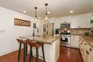 2425 E Cinnabar Ln, Cottonwood Heights, UT 84121 - Photo 20