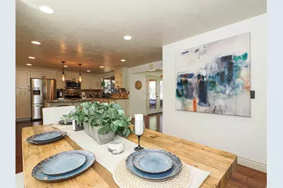 2425 E Cinnabar Ln, Cottonwood Heights, UT 84121 - Photo 14