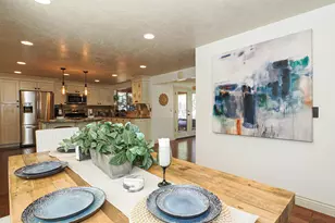2425 E Cinnabar Ln, Cottonwood Heights, UT 84121 - Photo 14