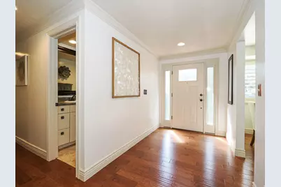 2425 E Cinnabar Ln, Cottonwood Heights, UT 84121 - Photo 2