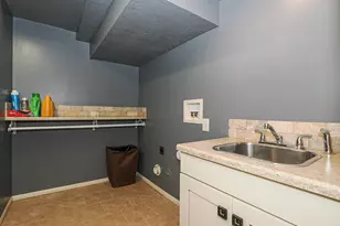 2425 E Cinnabar Ln, Cottonwood Heights, UT 84121 - Photo 38